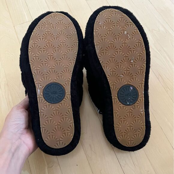 UGG Fluff Yeah Slide Sandal in Black 10 - Picture 8 of 12